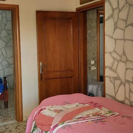 Holiday home Shley House 2 *