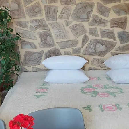 Holiday home Shley House 2